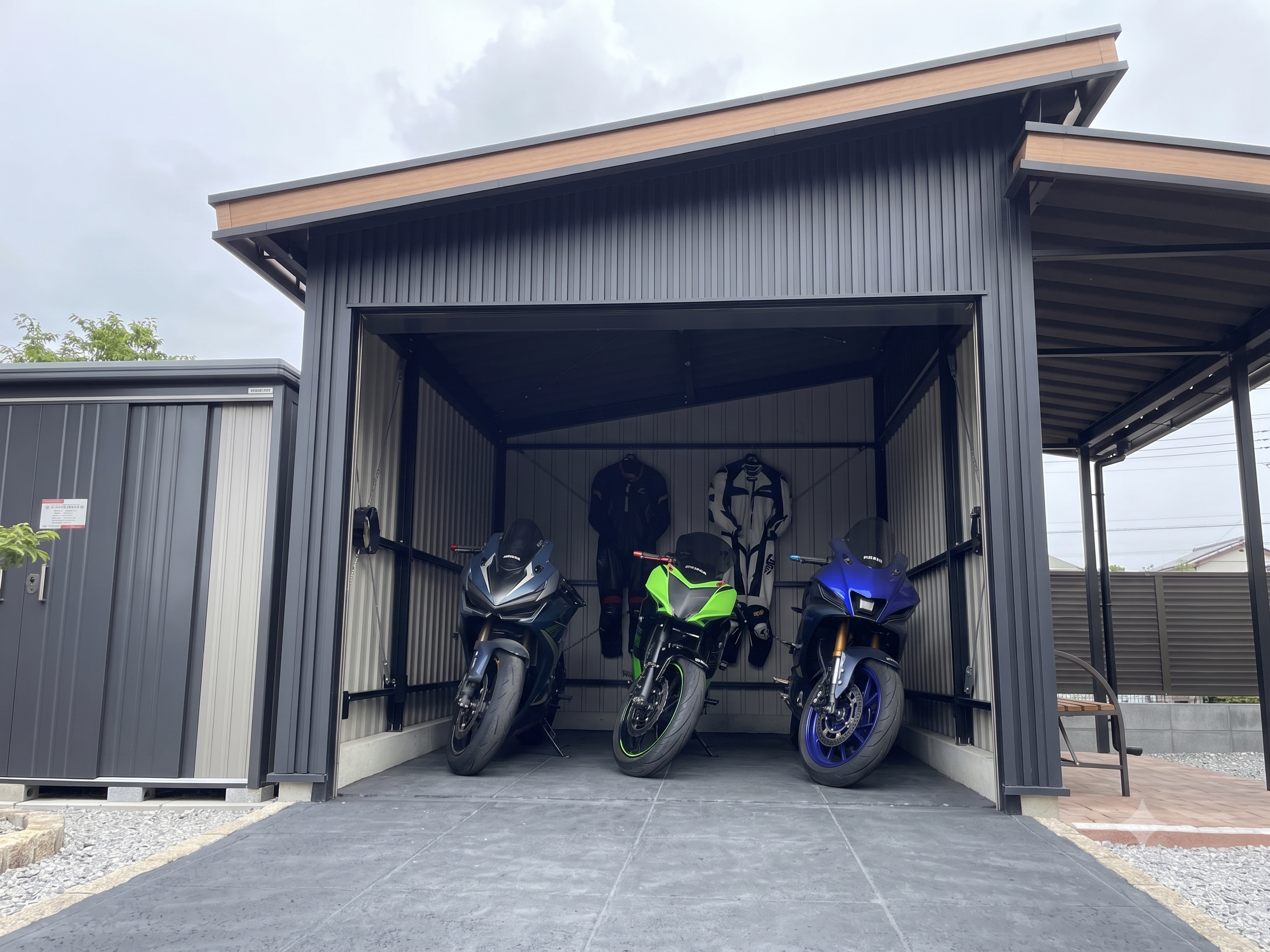 愛車をもっと楽しめる「大人のバイクガレージ」