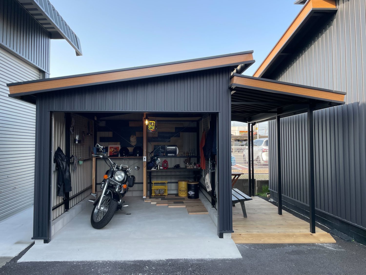 バイク専用ガレージ！自分仕様に完全カスタマイズ 〜ディスプレイコンテストA-site一宮〜 | ガレージ・倉庫・農業用倉庫ならカクイチ